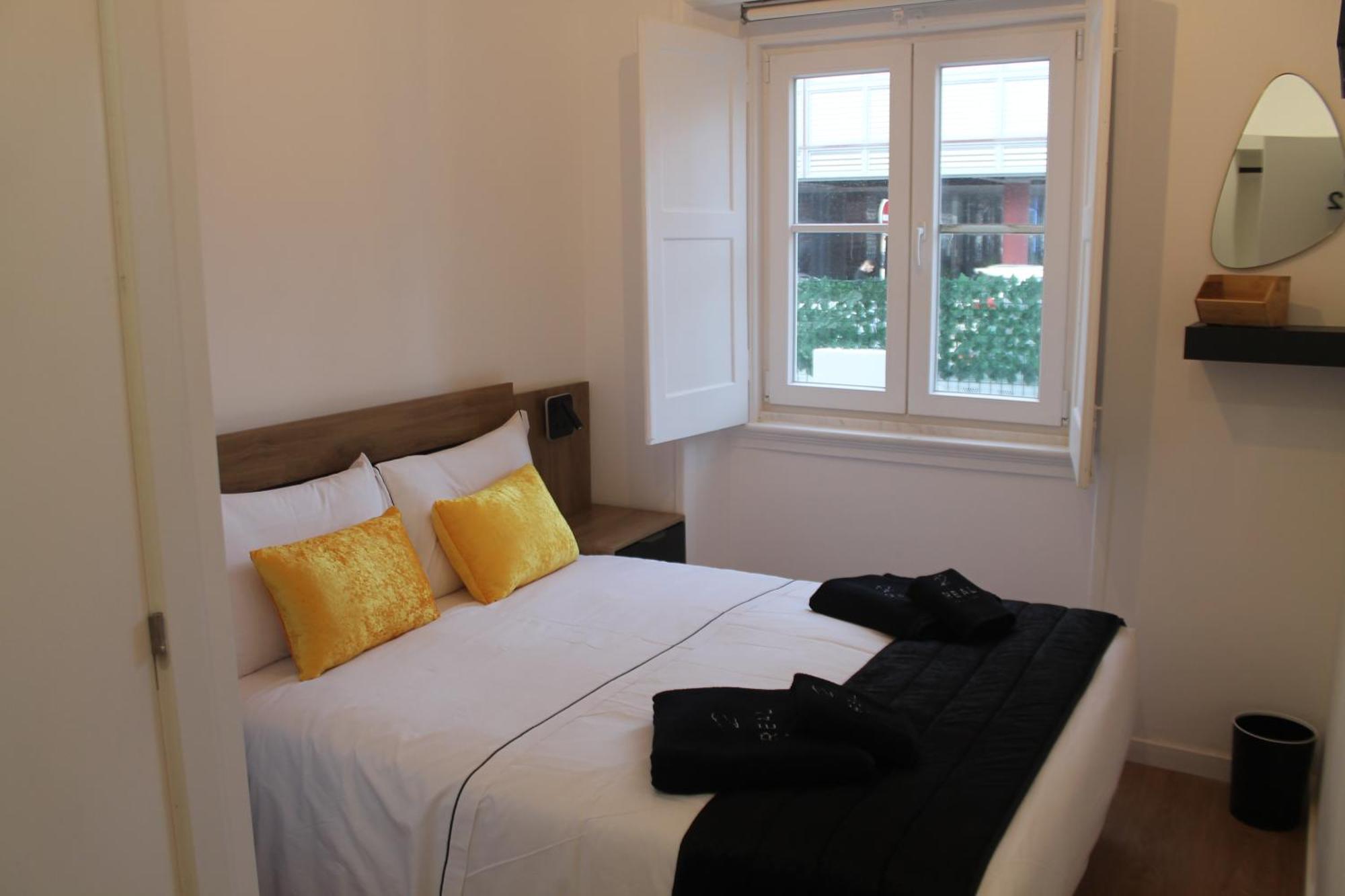 Real Guest House Costa de Caparica Buitenkant foto